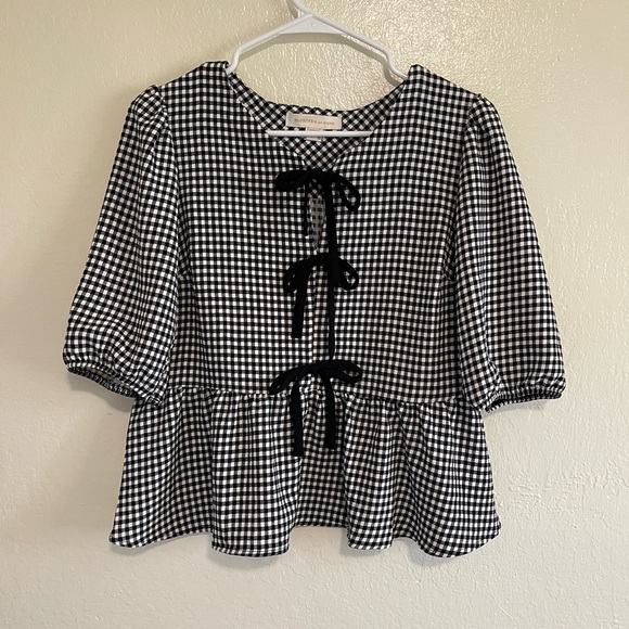 Monteau Black and White Checkered Top with Bow Details - Picture 2 of 6